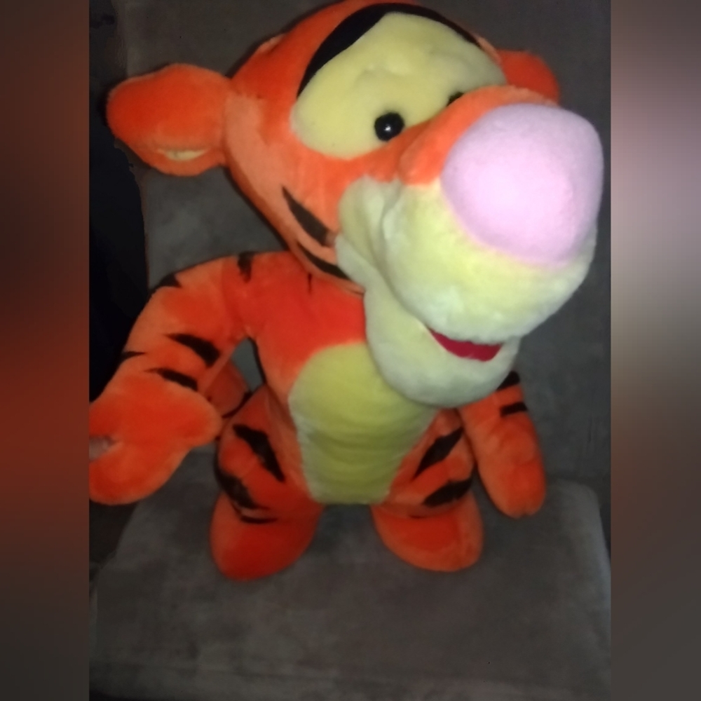 Disney Tigger Large Plush from Winnie The Pooh Collection